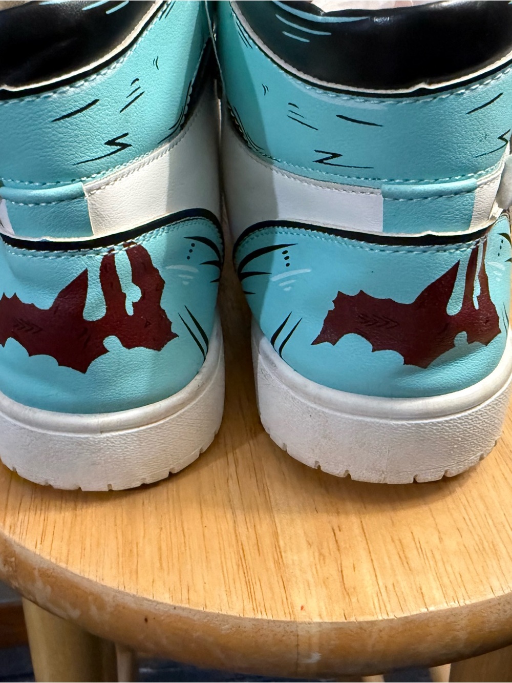 Tanjiro Kamado Anime High-Top Sneakers in Cream & Aqua - Picture 5 of 7